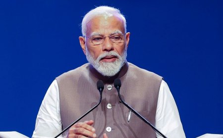 Lok Sabha Elections 2024: <i>‘Aatank ka supplier tha ab atta…</i>’, PM Modi takes a jibe at crisis-hit Pakistan in MP rally