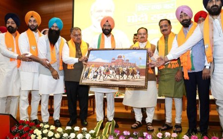 ‘Matter of pride, happiness,’ says JP Nadda as large number of Sikhs, including DSGMC members join BJP