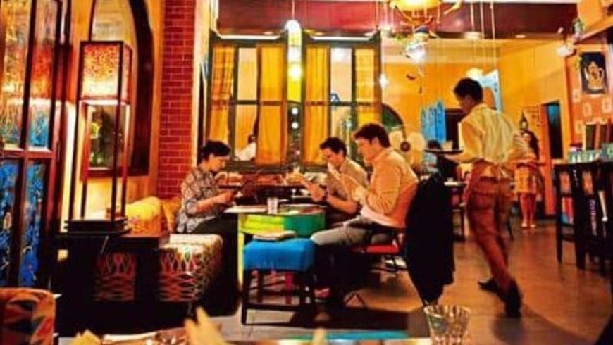 Lok Sabha Elections 2024: Will you cast vote tomorrow? Noida restaurants, hospitals have THESE offers for voters