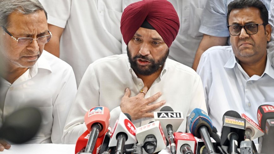 Arvinder Lovely revolted against Cong-Aam Aadmi pact in Delhi.  AAP's Sanjay Singh has come out with THIS revelation.