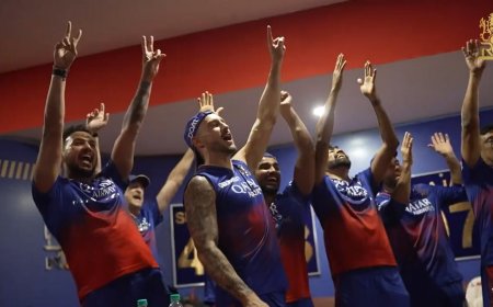 RCB's celebration after win against Delhi Capitals makes fans emotional: 'Tears in my eyes...'