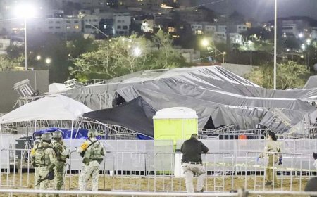 Nine killed in Mexico stage collapse at campaign event