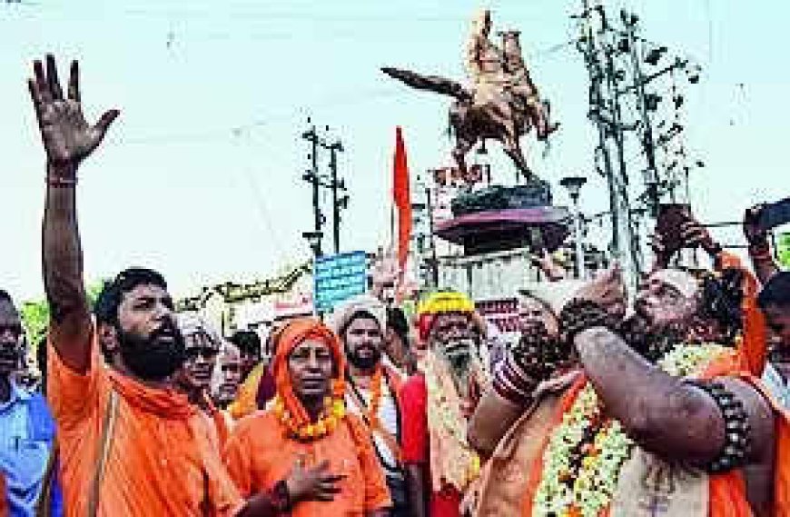 Monks hold 3-km protest rally in Kolkata