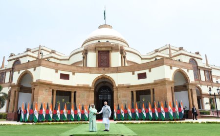 PM and the Prime Minister of Bangladesh, Smt. Sheikh Hasina arrived at Hyderabad House