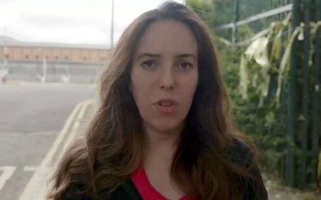 Stella Assange says will seek a pardon for husband Julian