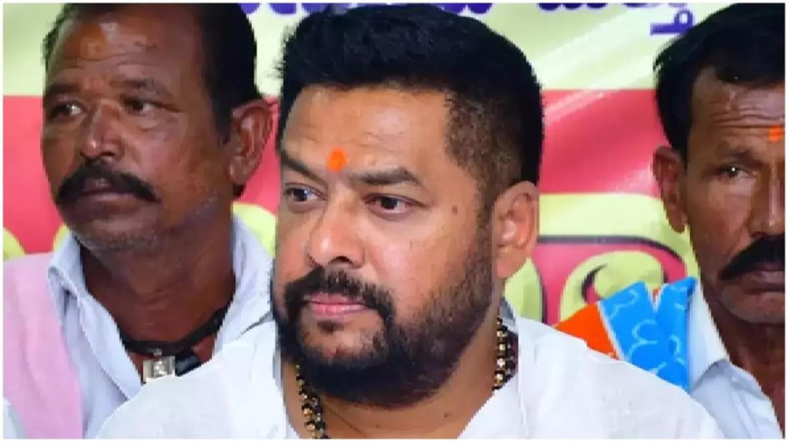 Karnataka minister B Nagendra tenders resignation