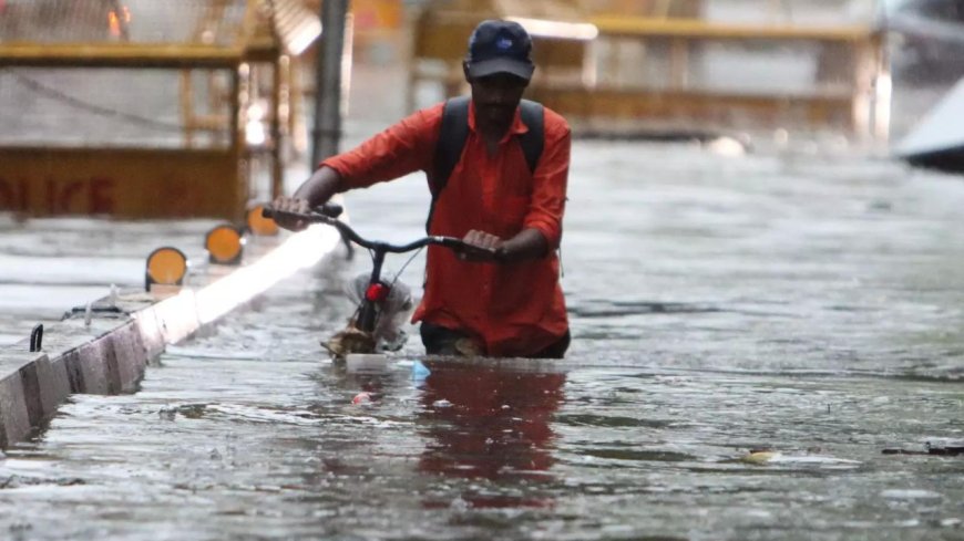 How Delhi went from extreme heatwaves to waterlogging in days