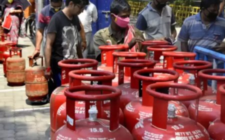 LPG gas cylinder price revised: Pay Rs 30 less for 19 kg