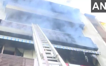 Fire at multi-storey house in southeast Delhi, woman rescued