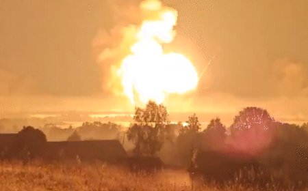 यूक्रेन का रूस के हथियार डिपो पर ड्रोन हमला:दावा- कई मिसाइलें, बम, गोला-बारूद तबाह; 6km इलाके में आग, भूकंप के झटके भी आए