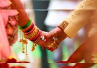 शादी में खाने पर मची लूट, खुद दूल्हा चिप्स का पैकेट लेकर भागा