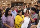 CM Rekha Gupta Gives Jobs to 109, Health Cards to 878 NDMC Staff